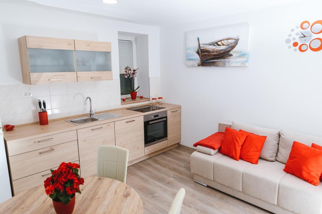 Apartma Nika Hrvatini ภายนอก รูปภาพ